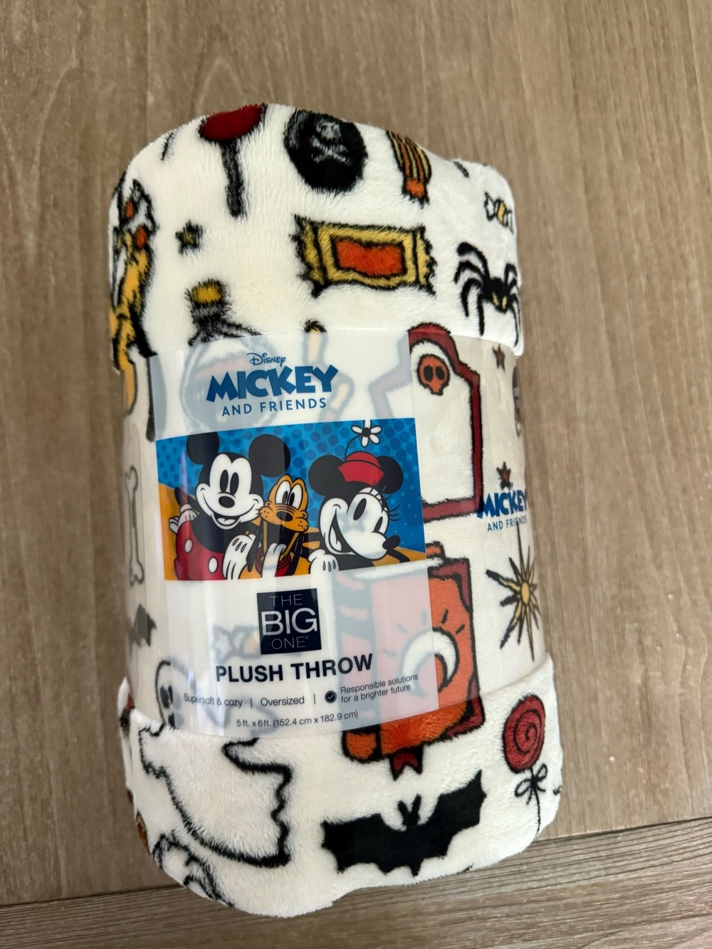 Disney's Halloween Oversized  XL Supersoft Printed Plush Throw Blanket Character